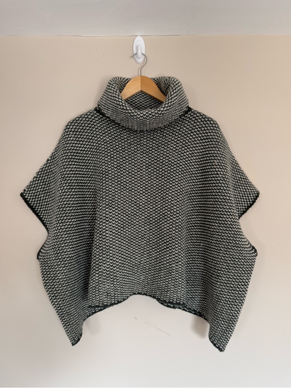 WoolOvers Women’s Forest Green & White Cowl Neck 100% Lambswool Cape One Size